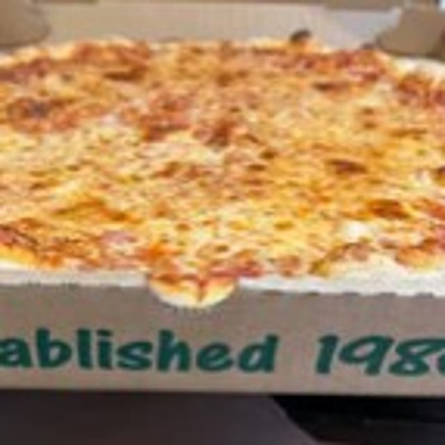 Medium 16" Pizza.