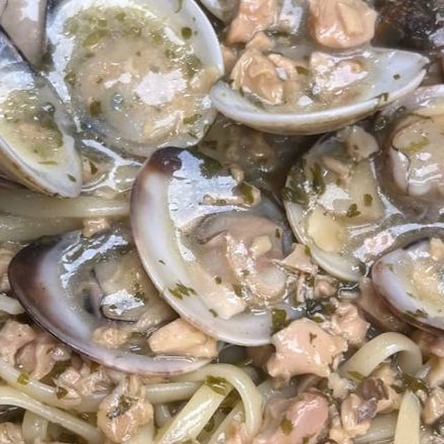 Spaghetti with White Clam Dinner.