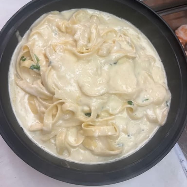 Fettuccine Alfredo Delight